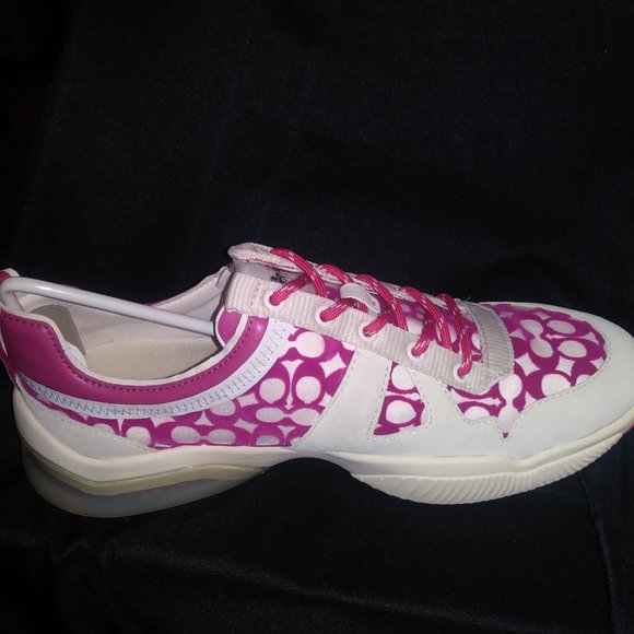 Authentic, new never worn Coach Citysole Sig mesh with original box - Picture 7 of 10